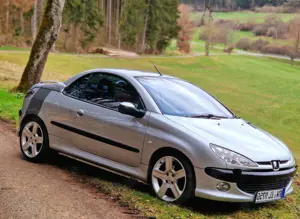 Peugeot 206 CC Platinum 136 PS 2.0 l  RC Bild 4