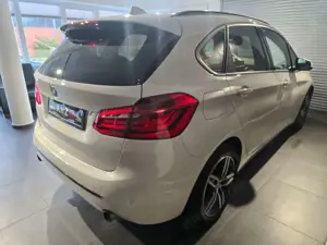 BMW 220 Bild 5