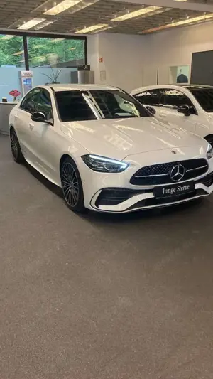Mercedes-Benz C 220 d 9G-TRONIC AMG Line Bild 3