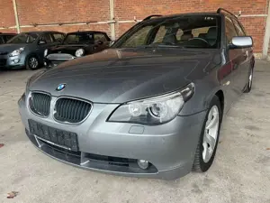 BMW 525 Baureihe 5 Touring 525d/LEDER/PANORAMA