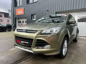 Ford Kuga Individual 4x4 Aut./BiXe/AHK/Tempo/Bluet.