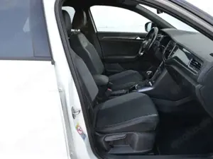 Volkswagen T-Roc Sport 2.0 TDI DSG R-Line AHK/19-ZOLL/LED/NAVI+VZE Bild 4