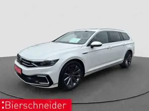 Volkswagen Passat Variant 1.4 TSI DSG GTE PANO STAND LEDER