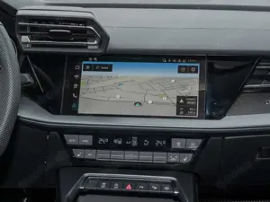 Audi A3 Limo 30 TFSI /Standhzg/Sonos/HUD/Navi+/Kamera Bild 5