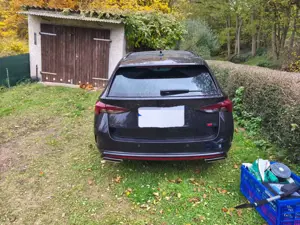 Skoda Octavia Octavia Combi 2.0 TSI DSG RS First Edition Bild 2