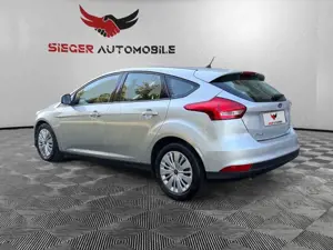 Ford Focus FOCUS LIM. TREND, ERST 29 TKM, 1. HAND, KLIMA Bild 3