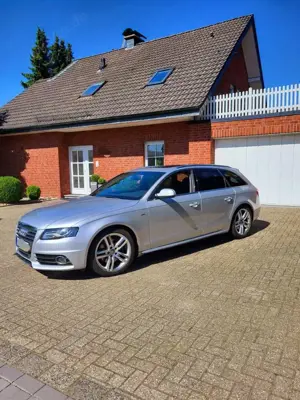 Audi A4 Avant 2.0 TFSI quattro S tronic line Sportpaket (p Bild 4