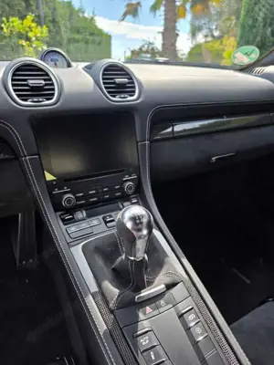 Porsche 718 718 Cayman GT4