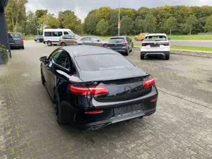 Mercedes-Benz E 400 Coupe 4Matic-Burmester-Vossen 20Zoll Bild 3