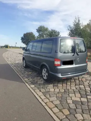 Volkswagen T5 Caravelle 9-Sitzer Diesel Bild 3