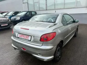 Peugeot 206 CC Roland Garros TÜV NEU !!! LEDER/AUTOMATIK Bild 5