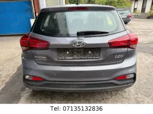 Hyundai i20 Style AUTOMATIK SZH NAVI LKH Bild 3