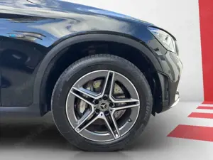 Mercedes-Benz GLC 300 e 4M AMG PANO DISTRO AHK PDC LED KEYLESS Bild 5
