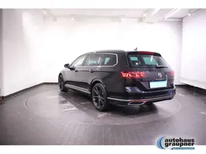 Volkswagen Passat Variant 2.0 TSI DSG Elegance 4Motion Bild 2