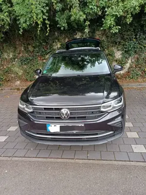 Volkswagen Tiguan 1.5 TSI Move, Werksgarantie, Pano, LED-Matrix, SHZ