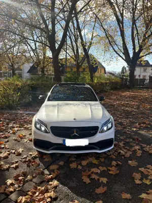 Mercedes-Benz C 63 AMG Speedshift 7G-MCT