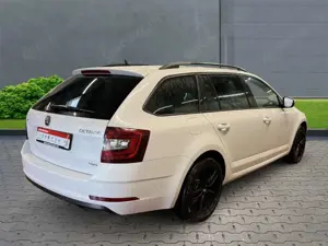 Skoda Octavia Combi Ambition 4x4 2.0 TDI+Navi+Parksensoren+LED Bild 4