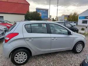 Hyundai i20 5-Türer 1.2 Classic Bild 4