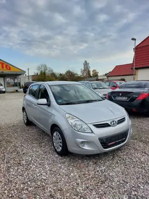 Hyundai i20 5-Türer 1.2 Classic Bild 3