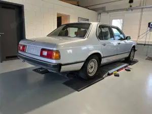 BMW 735 i Aut. I  E23  I. 1. Hd.,  32'Tkm!