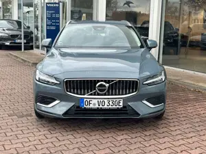 Volvo V60 T6 AWD Recharge Essential Auto Bild 2