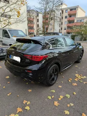 Infiniti Q30 2.2d DCT Business Bild 4