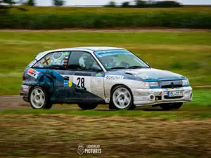 Opel Astra Astra 16V GSi Bild 2