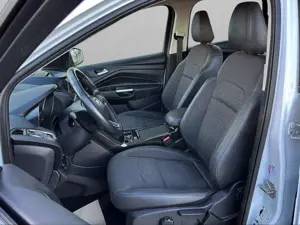 Ford Kuga Titanium 1.5 EcoBoost SHZ/NAV/PDC/APP/AHK Bild 5