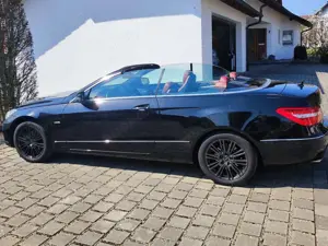 Mercedes-Benz 200 Bild 3