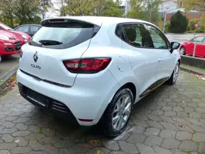 Renault Clio IV Limited Automatik/AHK/Sitzheiz/Bluetooth Bild 4