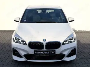 BMW 218 Bild 2
