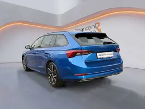 Skoda Octavia Combi Sportline 2.0 l TDI DSG HEAD-UP/ KAM Bild 3