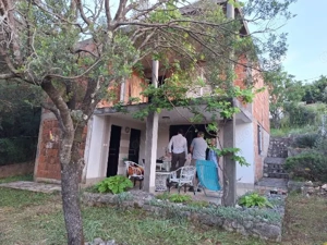 2St.Haus 100 m , Grundstück 270 m , Meer 900m