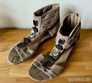 Etliche schicke Damen * Sommerschuhe Sandalen Sandaletten Zehentreter Sneaker Adidas Gr. 38