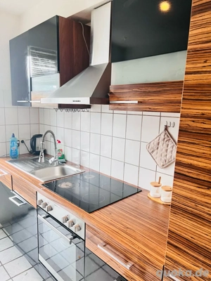 Moderne Einbauküche in Top-Zustand   sofort verfügbar!