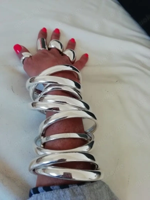 Armreifen, Perlenketten, Ringe und Ohrringe abzugeben  Bild 8