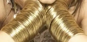 Armreifen, Perlenketten, Ringe und Ohrringe abzugeben  Bild 6