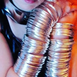 Armreifen, Perlenketten, Ringe und Ohrringe abzugeben  Bild 5