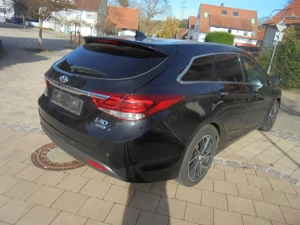 Hyundai  I 40 CRDI BJ 5 2019 Diesel TÜV 5 26 Automatik Neupr75,000 Bild 9