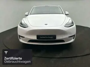 Tesla Model Y Bild 2