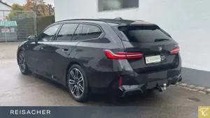 BMW 520 d A Tou M-Sport,Pano,AHK,ACC,StdHzg,PAProf Bild 2