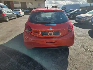 Peugeot 208 Active Bild 3