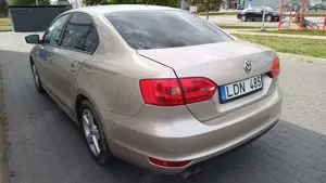 Volkswagen Jetta Jetta 2.0 TSI DSG Highline Bild 5