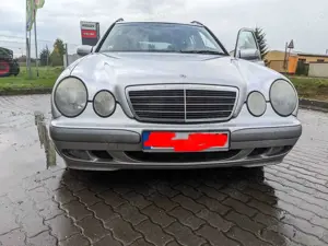 Mercedes-Benz E 220 E 220 T CDI Classic