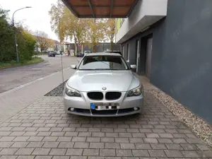 BMW 525 525i Touring * Sitzheizung * Navi * Tempomat Bild 2