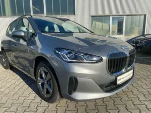 BMW 218 i Active Tourer Aut.*AHKabschwenkbar*HUD*Massage*