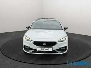 SEAT Leon 1.5TSI DSG FR-Line LED Navi SHZ Rear View ACC Bild 2