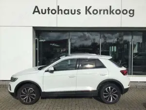 Volkswagen T-Roc 1.5 TSI DSG ACT OPF Style LED ACC APP AHK
