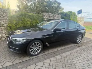 BMW 520 i Aut. STANDHEIZUNG, Memory, TV, Head Up, Kamera, Panoramadach