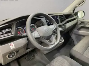 Volkswagen T6.1 Kombi 2.0 TDI DSG LR / 9-Sitzer Navi AHK Bild 4